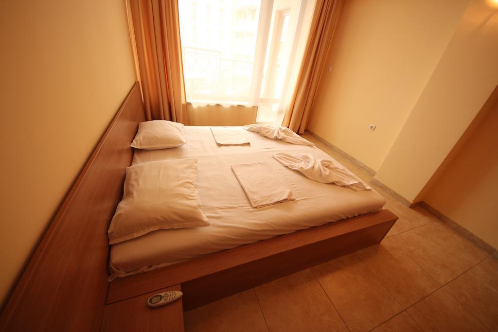 Menada Sea Regal Apartments Pantai Sunny Bilik gambar
