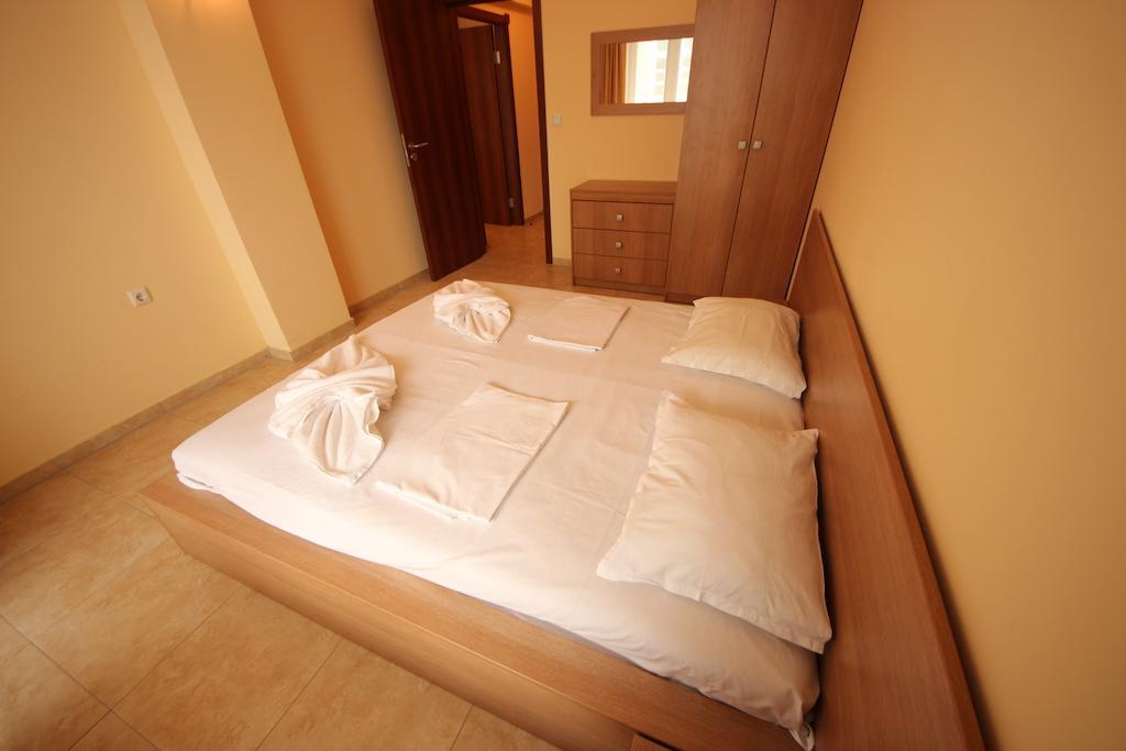 Menada Sea Regal Apartments Pantai Sunny Bilik gambar