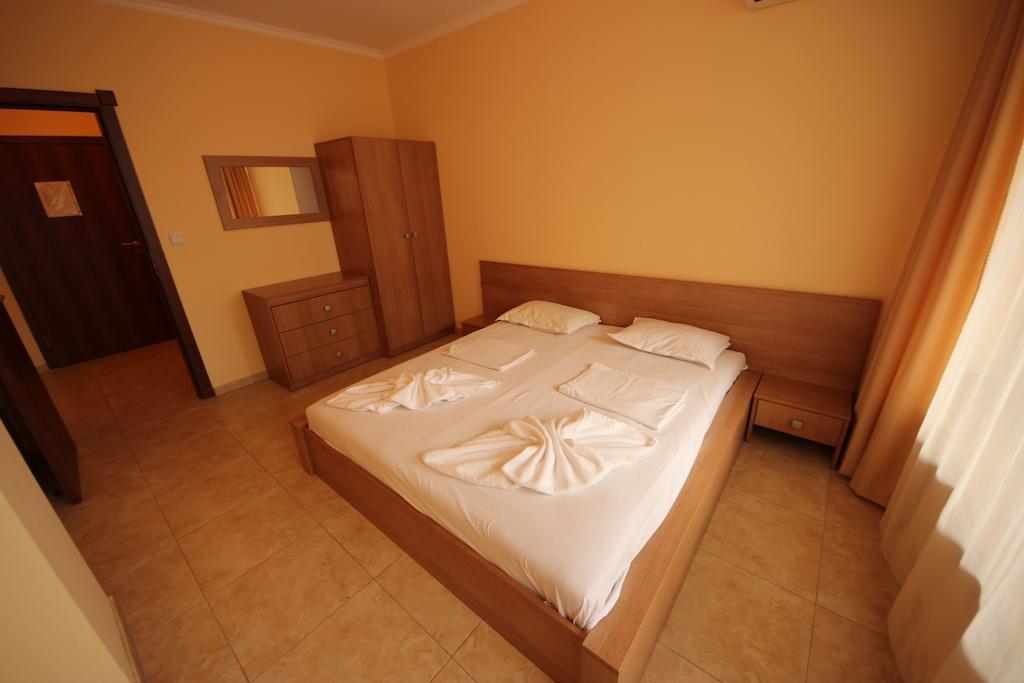 Menada Sea Regal Apartments Pantai Sunny Bilik gambar
