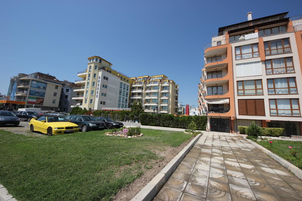 Menada Sea Regal Apartments Pantai Sunny Luaran gambar