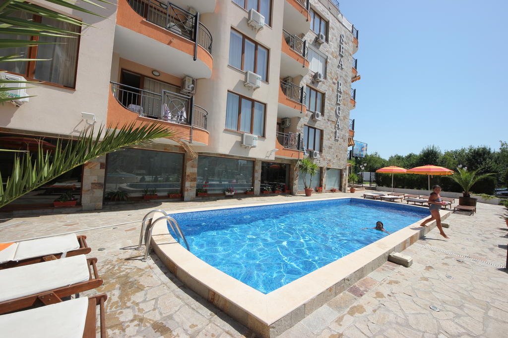 Menada Sea Regal Apartments Pantai Sunny Luaran gambar