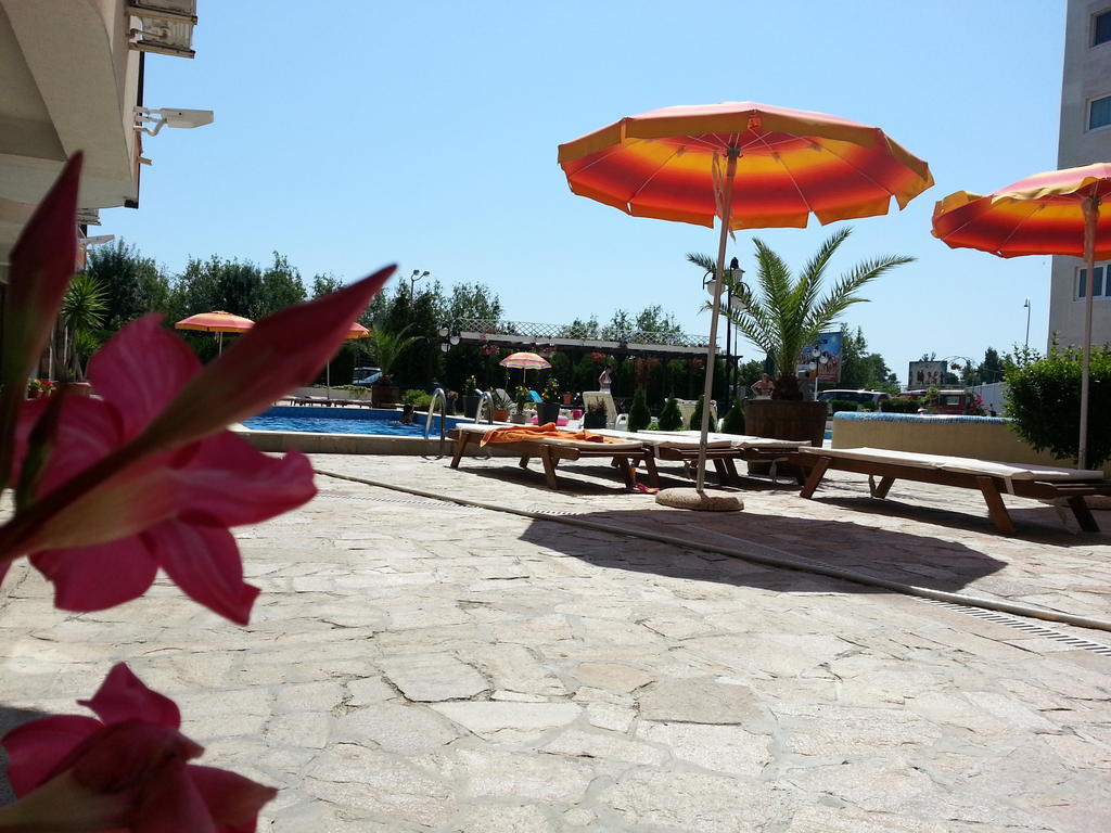 Menada Sea Regal Apartments Pantai Sunny Luaran gambar