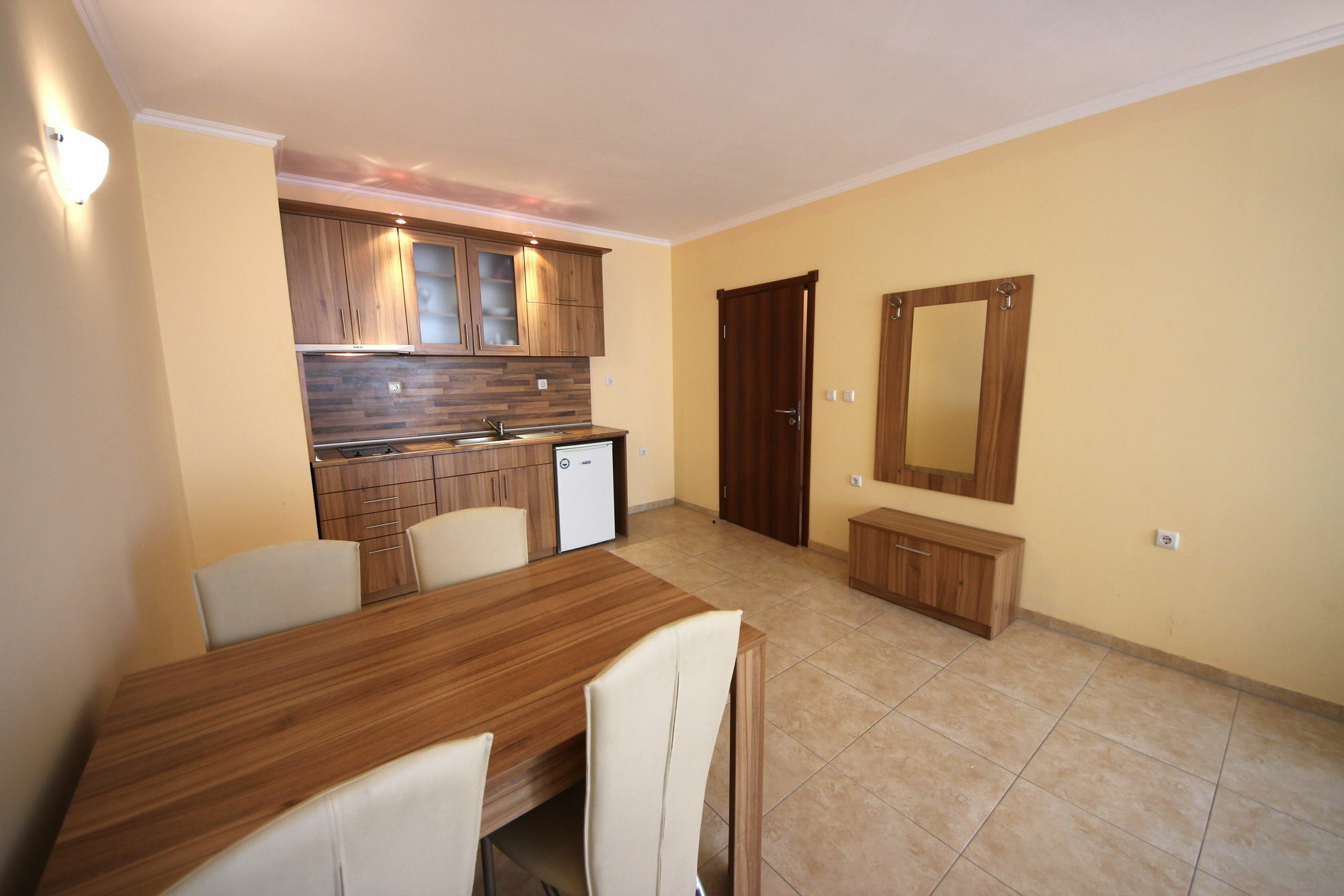 Menada Sea Regal Apartments Pantai Sunny Luaran gambar