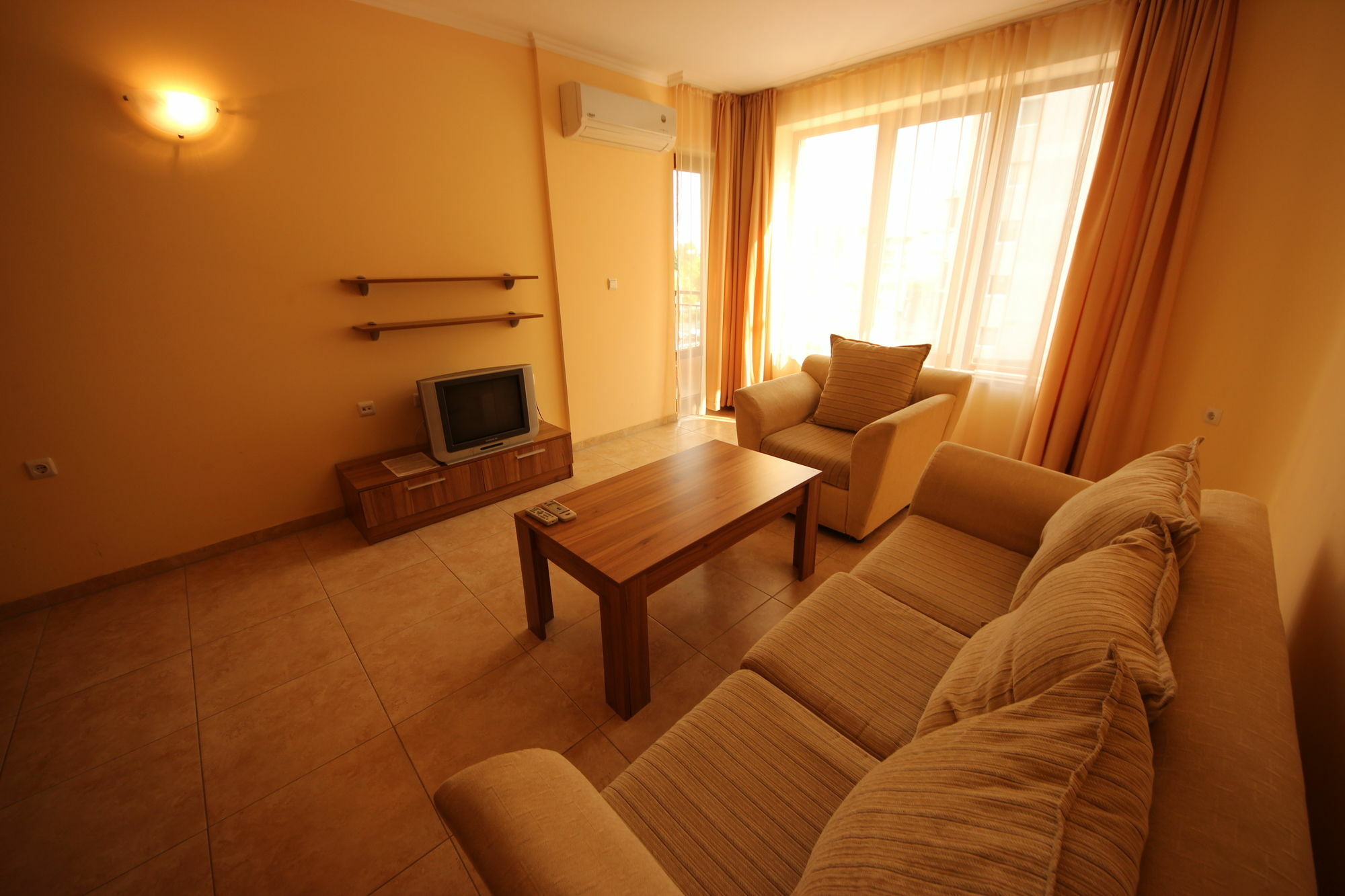 Menada Sea Regal Apartments Pantai Sunny Luaran gambar
